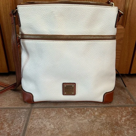 Dooney & Bourke Pebble Grain Crossbody - Picture 1 of 13